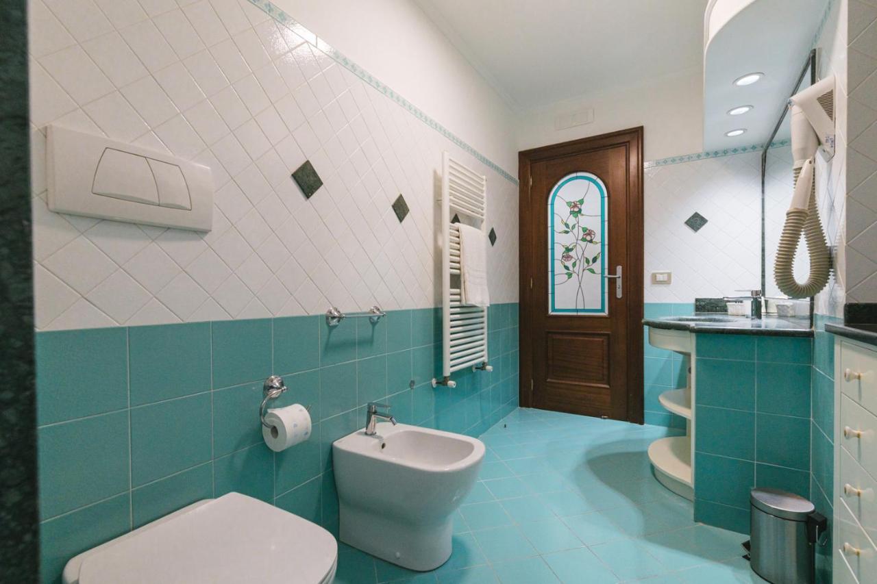 Casa La Bifora Apartment Sorrento Bagian luar foto