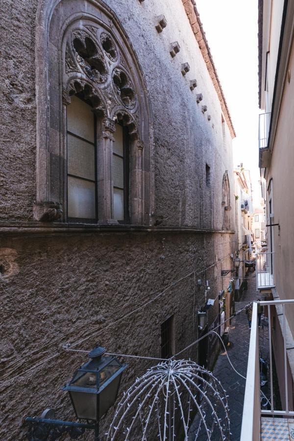 Casa La Bifora Apartment Sorrento Bagian luar foto